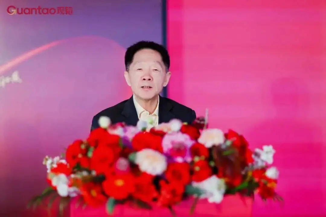 北京观韬律师事务所主任韩德晶在法商研讨会上致辞